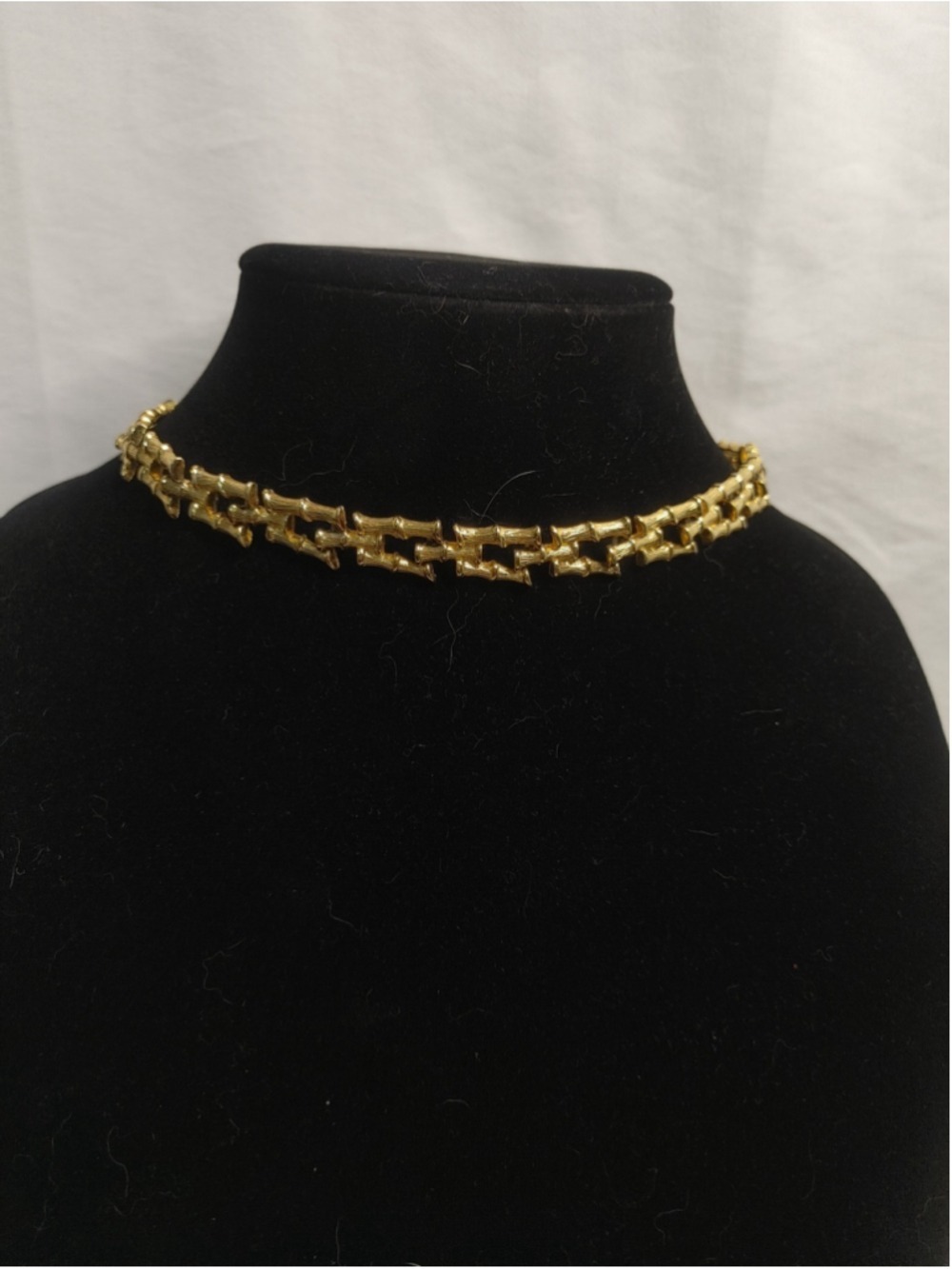 Women's Monet Vintage 60s-70s Gold Tone Bamboo Link Choker Necklace Unique